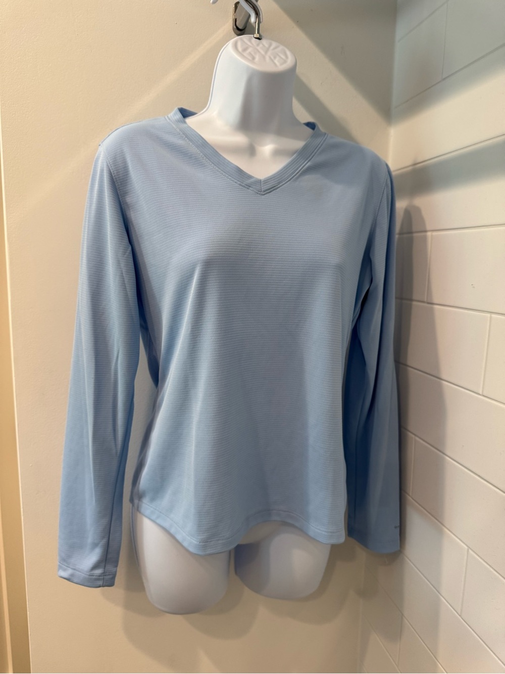 Everyday V‑Neck Long Sleeve Tee — Light Blue